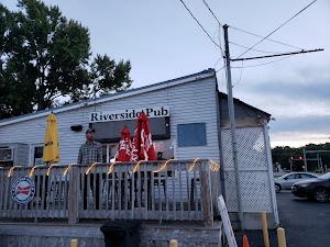 Riverside Pub place picture